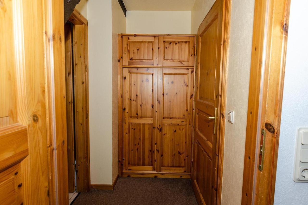 3-R-Ferienwohnung-Fuer-3-Personen-In-Schaprode-Auf-Ruegen-Zi4 Luaran gambar