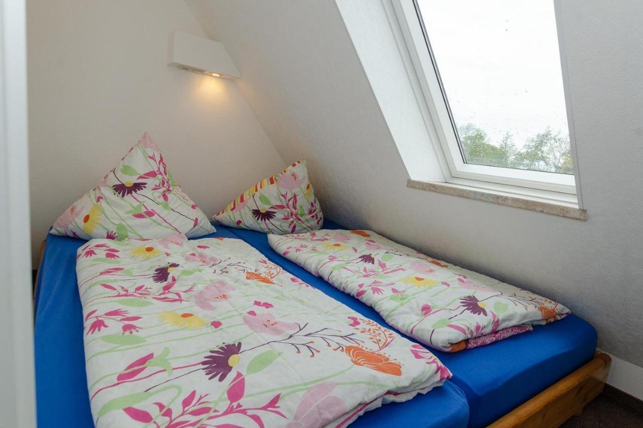 3-R-Ferienwohnung-Fuer-3-Personen-In-Schaprode-Auf-Ruegen-Zi4 Luaran gambar